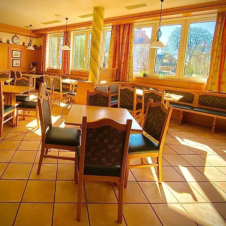 Meister Baer Hotel Wettiner Hof Отель Глаухау