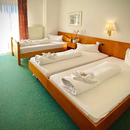 Meister Bär Wettiner Hof Hotel