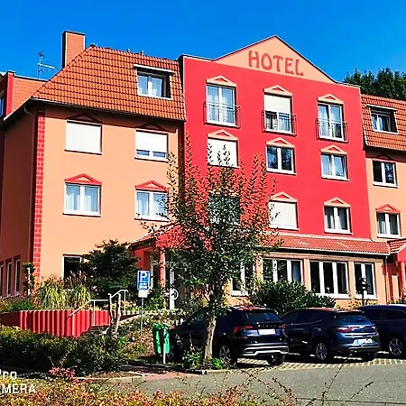 Meister Baer Wettiner Hof 3* גלאוכאו